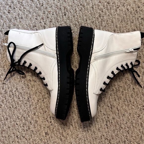 Sincerely Jules White Harley combat boots 
size 8.5 - Picture 4 of 9
